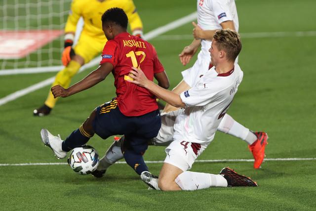 赵继伟22分付豪31+9 辽宁大胜广东总比分2比2